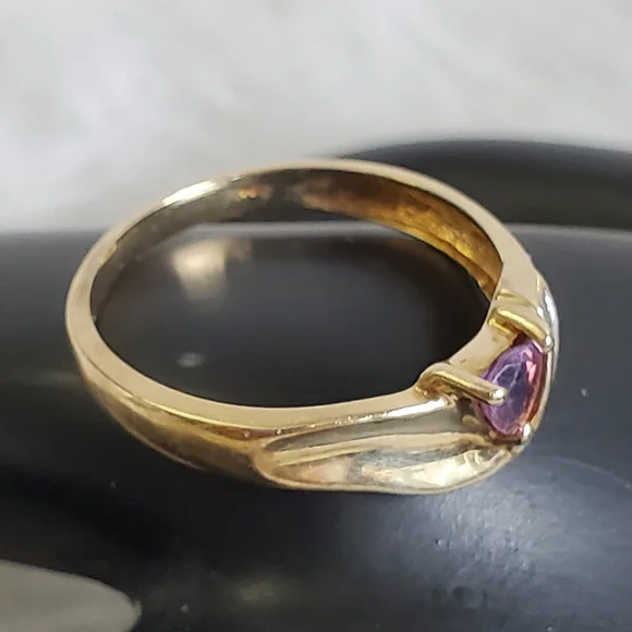 10K Gold Trillion Cut Amethyst Ring - Picture 7 of 10